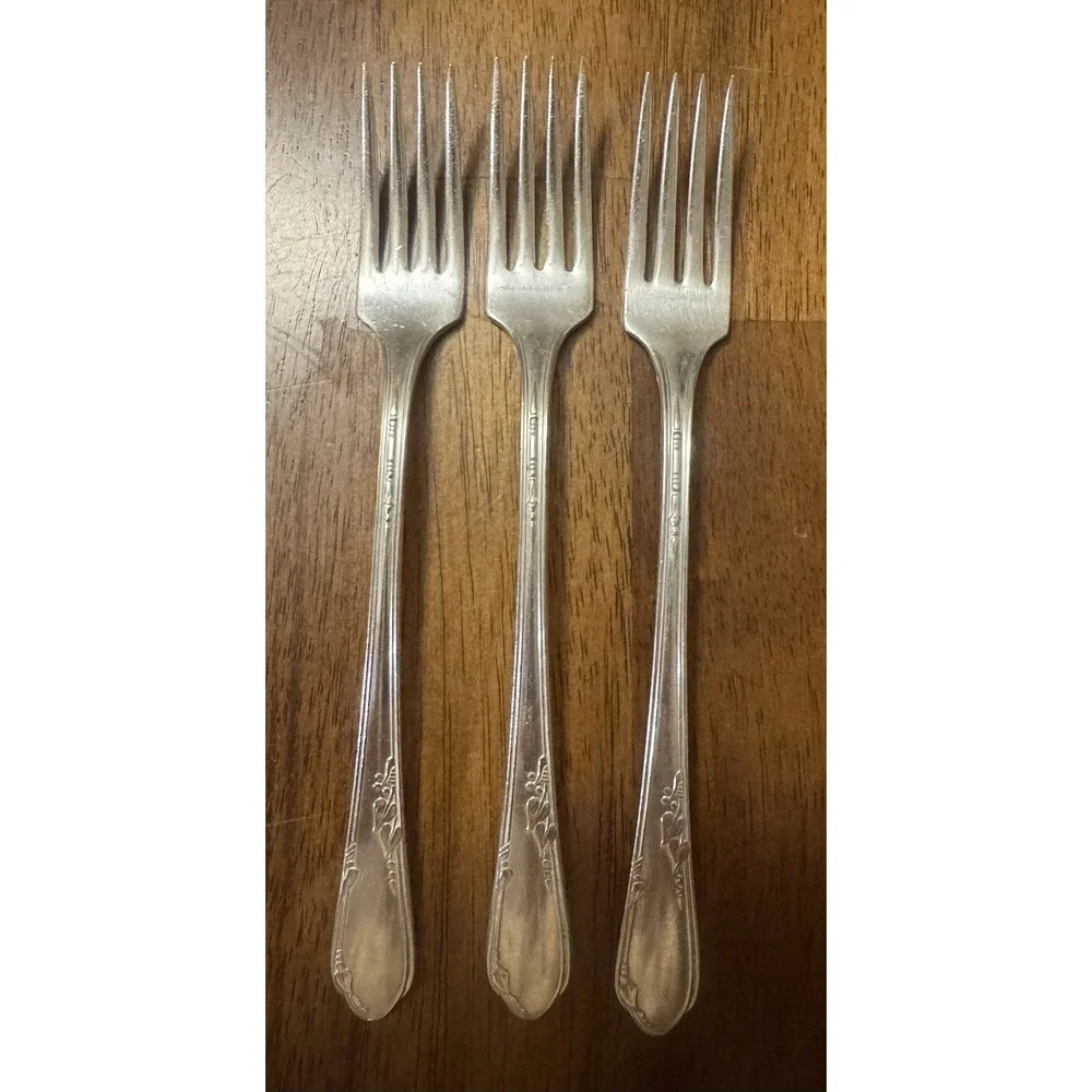 Wm. A. Rogers A1 Plus Dinner Fork Silverplate Glossy, Floral Handle. Set of 3